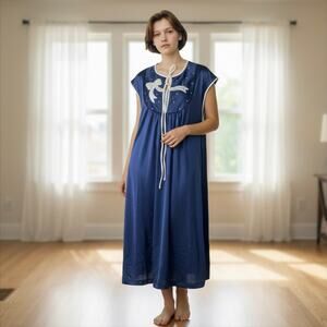 NWT Vtg. Rare Vandemere Nightdress Embroidered Bow Dot Blue Grannycore  XL PJs￼